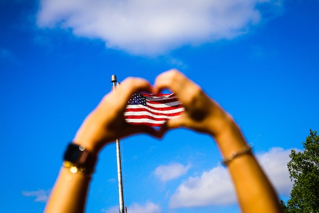 Photo by Edgar Colomba: https://www.pexels.com/photo/human-hands-and-us-flag-2240293/
