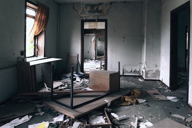 Photo by Martin Dalsgaard: https://www.pexels.com/photo/devastated-house-interior-7996333/